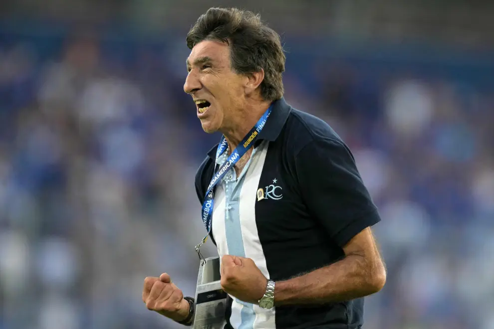 Gustavo Costas ya es mirado de reojo en Racing por los últimos desempeños de su equipo, que viene de perder dos clásicos consecutivos.