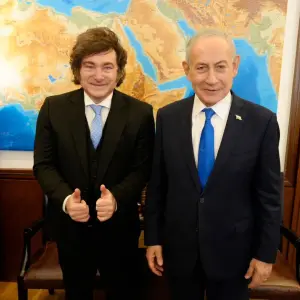 En un momento de máxima tensión por la guerra, Milei se reunió con el primer ministro israelí, Benjamín Netanyahu, marcando su incondicionalidad