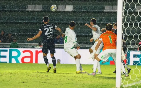 Banfield e Independiente Rivadavia igualaron sin goles bajo la lluvia en el sur bonaerense.