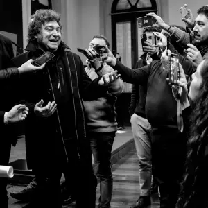 “Basuras repugnantes”: Javier Milei le quitó la credencial de ingreso a Casa Rosada a 60 periodistas