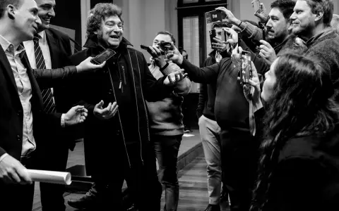 El Gobierno suspendió acreditaciones a más de 60 periodistas en Casa Rosada 