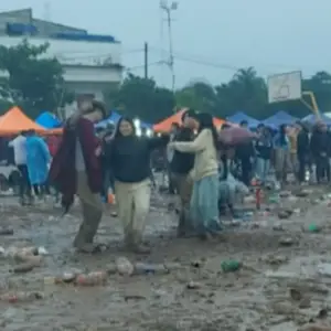 El Festi San Jorge cerró al amanecer en medio del barro