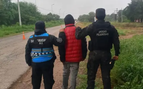 Detenido por personal de Seguridad Vial.