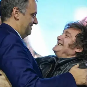 Milei compartió un mensaje para respaldar a Adorni: “Quedó claro que no robó”
