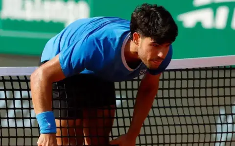 Carlos Alcaraz se perderá uno de los Grand Slams del año por una lesión incómoda.