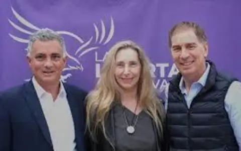 Pareja, Karina Milei y Santilli en la provincia.