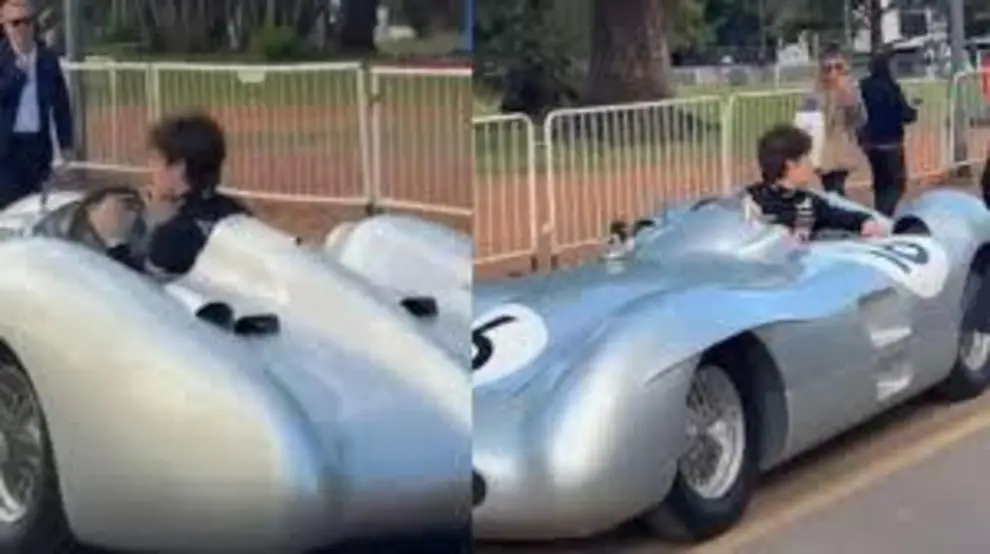 La réplica del auto de Fangio que probó Colapinto.
