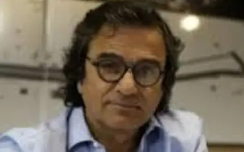 Renunció Carlos Frugoni.