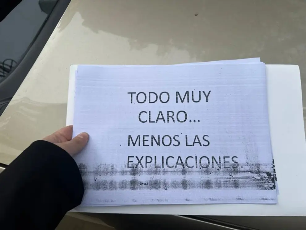 Los carteles del diputado Leiva