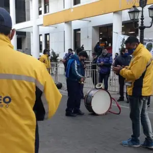 Despidieron a 450 trabajadores del Correo Argentino por reclamar aumento salarial