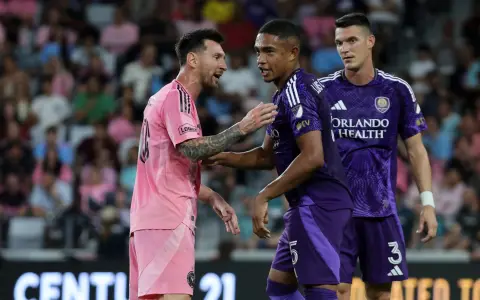 Lionel Messi marcó un golazo, pero no le alcanzó y aún no puede festejar un triunfo en el nuevo estadio del Inter Miami.