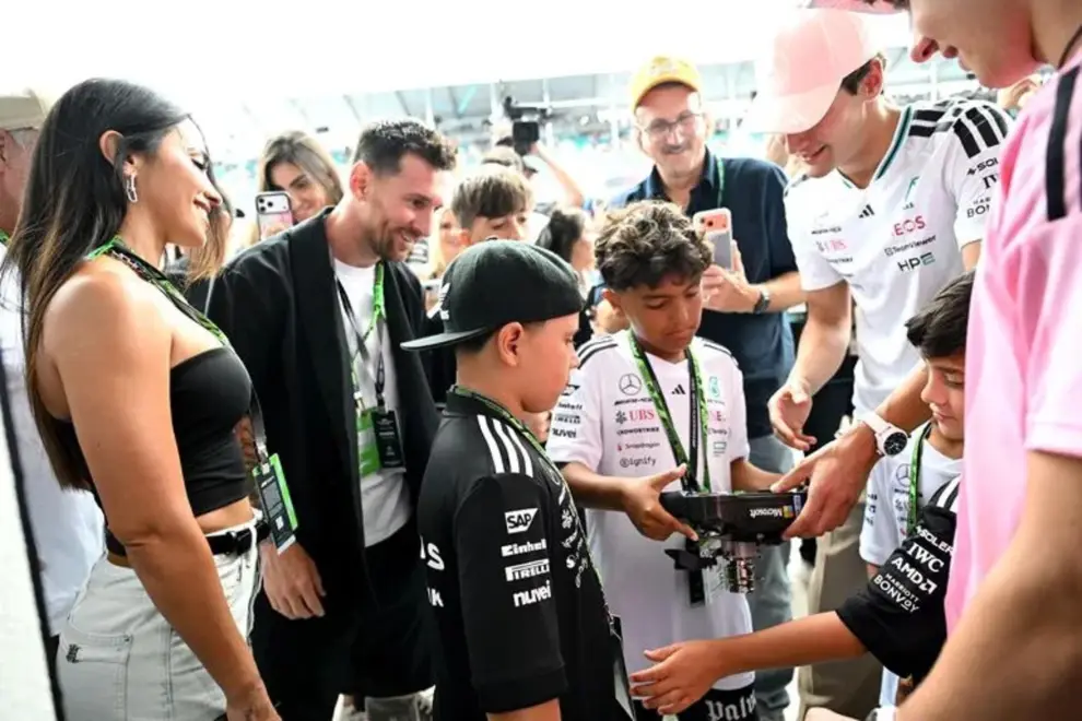 Messi junto a su familia en el Gran Premio de F1.
