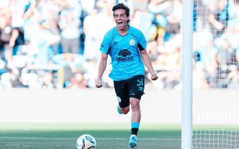 Belgrano goleó a Sarmiento y jugará el gran clásico cordobés con Talleres en mano a mano a eliminación directa.