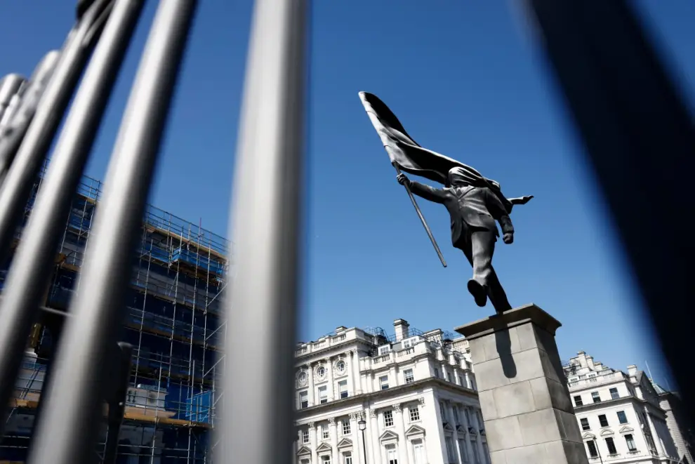 Banksy confirma la autoría de la estatua del centro de Londres