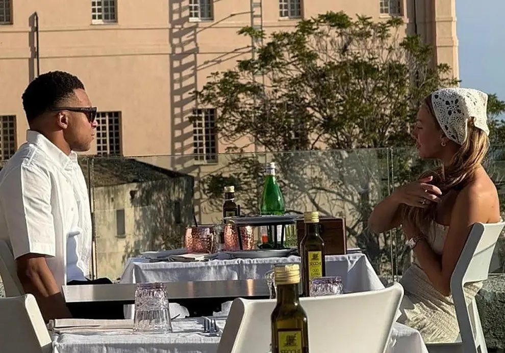 Mbappé y su novia, Ester Espósito