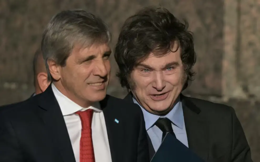 Luis Caputo y Javier Milei.