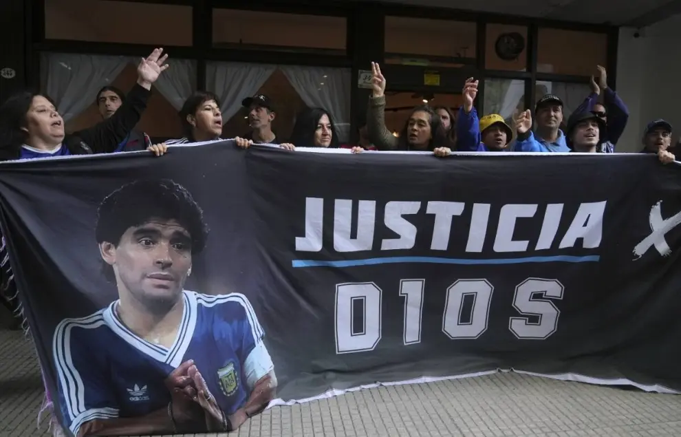 Diego Maradona falleció el 25 de noviembre de 2020&nbsp;a los&nbsp;60 años.