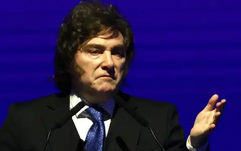 Javier Milei a Juan Román Riquelme: "Yo te avisé"