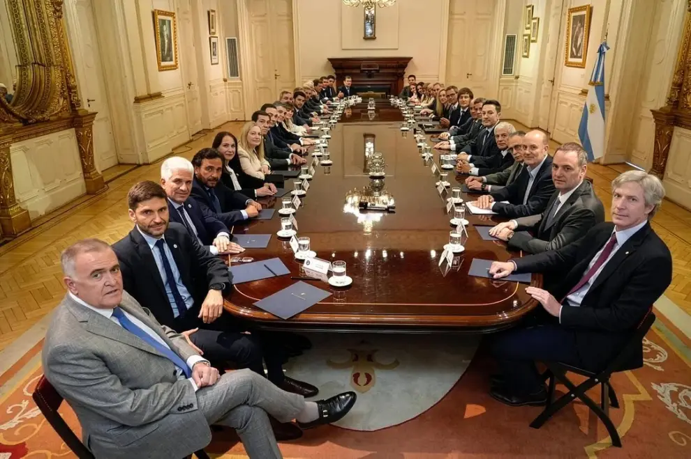 Sáenz dentro de la mesa de gobernadores en Casa Rosada