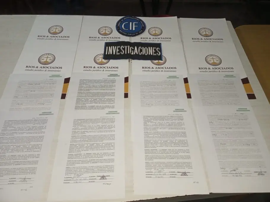 Documentos falsos de una de las financieras.