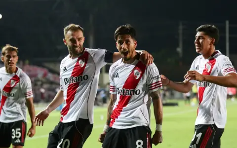River es puntero en la Sudamericana