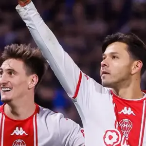 Batacazo de Huracán en La Bombonera: eliminó a Boca del Apertura en un partido para el infarto y ¡con dos jugadores menos!