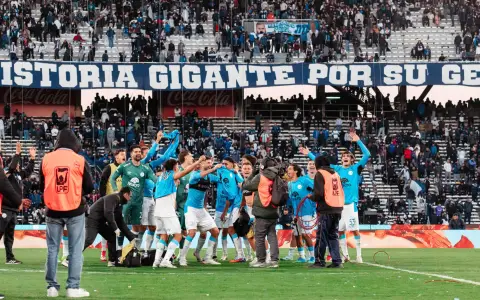 Belgrano irá por el pase a la semifinal en Córdoba.