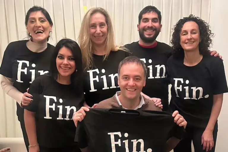 Mara Natalia Gorini, Karina Milei y Manuel Adorni