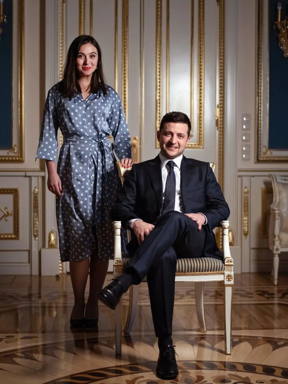 Yulia Mendel junto al presidente de Ucrania, Volodimir Zelenski