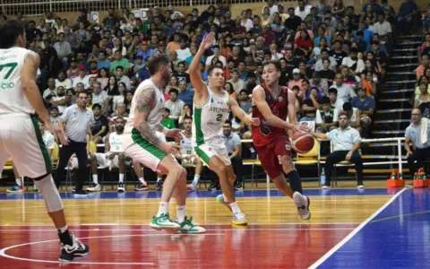 Los Infernales podrían volver a recibir a Atenas en el Delmi tras el descenso del equipo cordobés