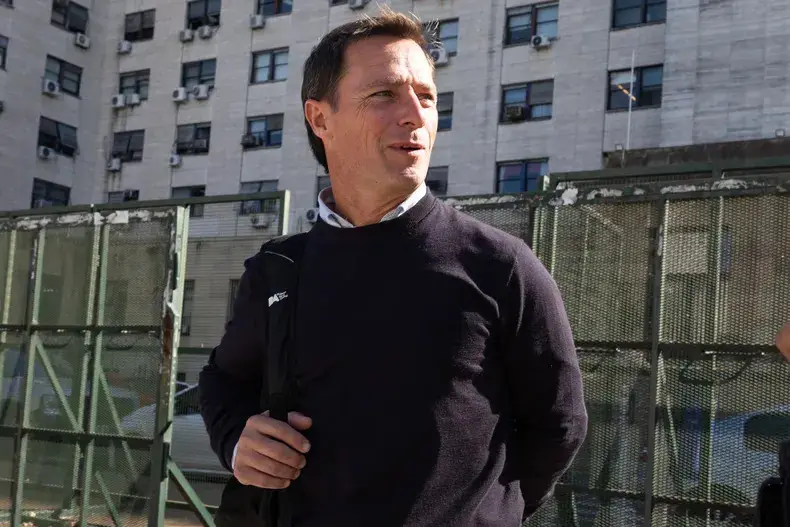 El contratista de Adorni confirmó que le pagaron en negro
