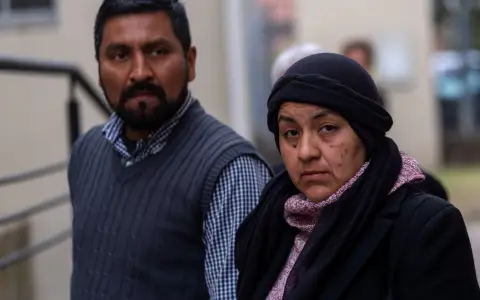 Beatriz Elizabeth Yapura, esposa de Santos Clemente Vera Rumbo a la extracción de ADN 