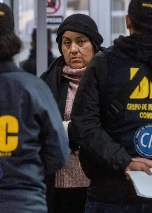 Beatriz Elizabeth Yapura, esposa de Santos Clemente Vera Rumbo a la extracción de ADN 
