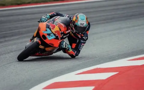Valentín Perrone, de la pole a una carrera irregular.