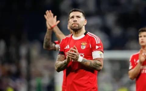 Nicolás Otamendi deja el Benfica de Portugal y en River lo esperan con una oferta.