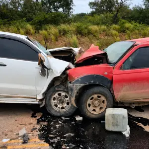 Cuatro salteños murieron en un violento choque frontal entre dos camionetas