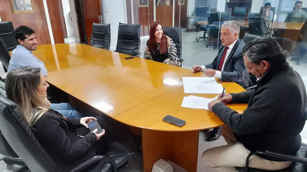 Acuerdo de colaboración entre Provincia y el Mercado de Valores.