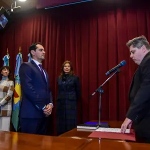 Asumió como juez el hijo del exsecretario de Seguridad de la Provincia, Aldo Rogelio Saravia