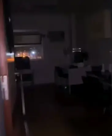 Captura de video del Materno Infantil a oscuras