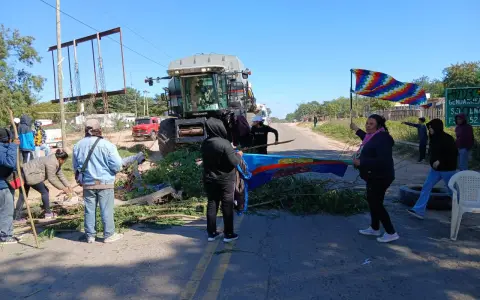 Miembros de comunidades originarias volvieron a las rutas para exigir respuestas al Gobierno.