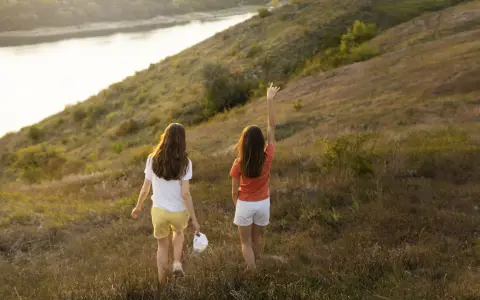 Dos hermanitas de 10 y 12 años buscan ser adoptadas