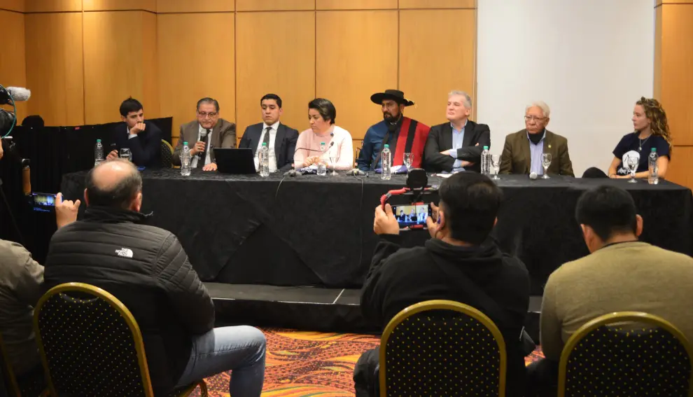 Conferencia de prensa en el Alejandro I.