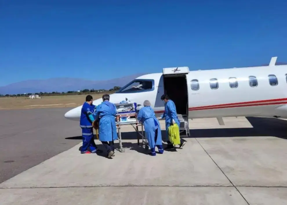 El joven que se accidento en Molinos fue trasladado a esta capital en el avión sanitario.