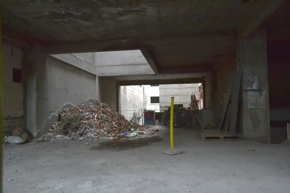 Edificio abandonado en calle Dean Funes