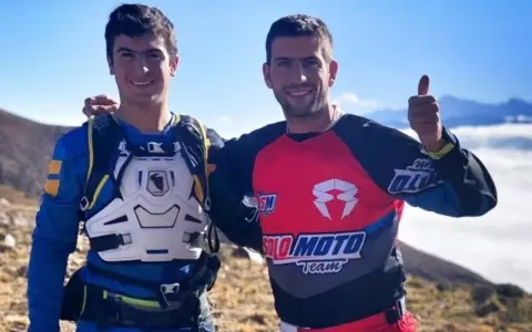 Manuel Quintar junto a Javier Milei