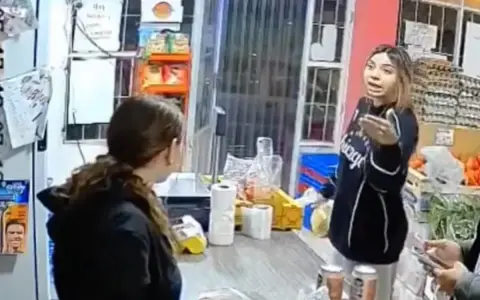 Pelea en un local de barrio
