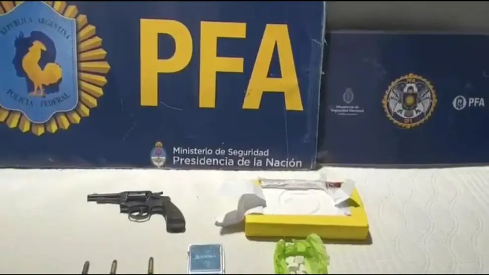 Encontraron medio kilo de cocaína en la casa de una funcionaria de Morón.