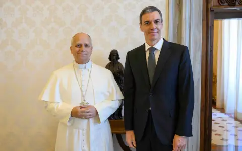 Pedro Sánchez y el papa León