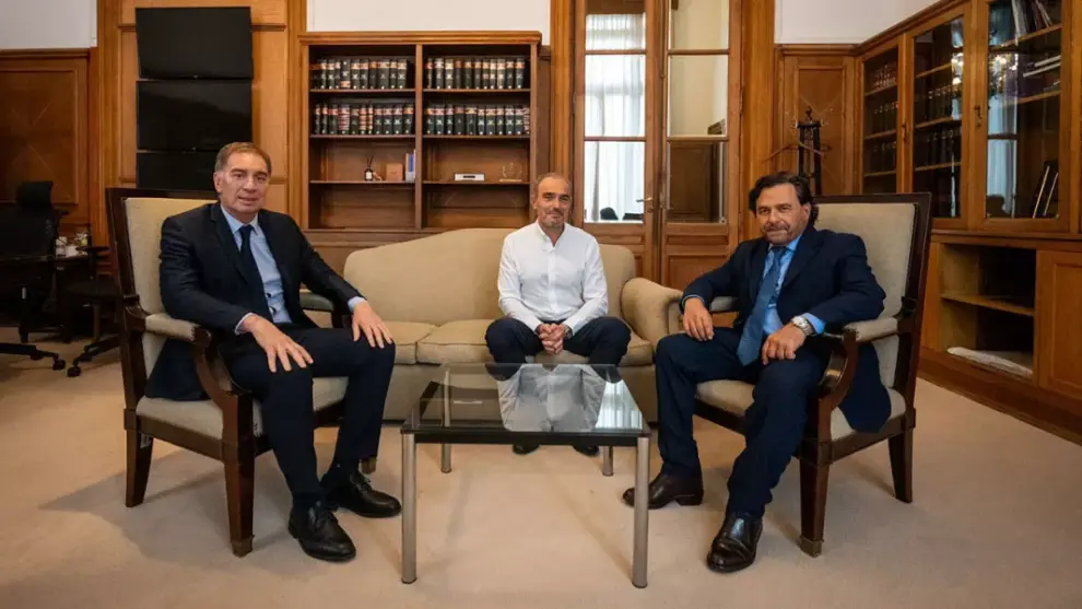 Sáenz con Santilli y Lule Menem