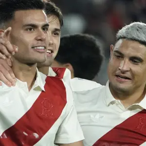 Con los pibes, River sanó heridas en el Monumental: goleada ante Blooming y liderazgo en la Sudamericana